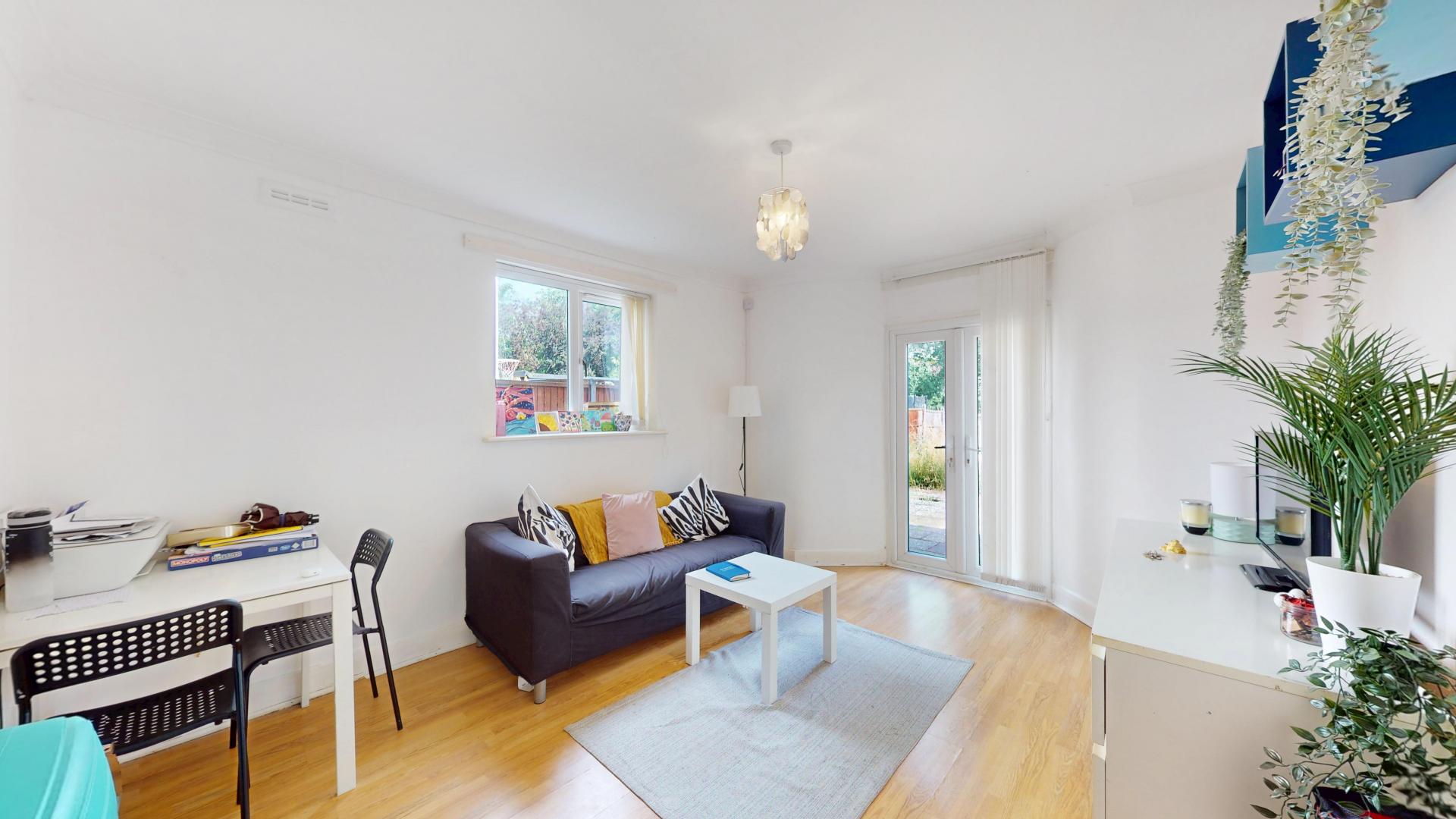 			3 Bedroom, 2 bath, 1 reception Flat			 Blenheim Gardens, Willesden Green